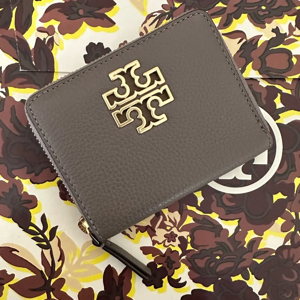 New Tory Burch britten wallet ❤️ - Picture 2 of 6